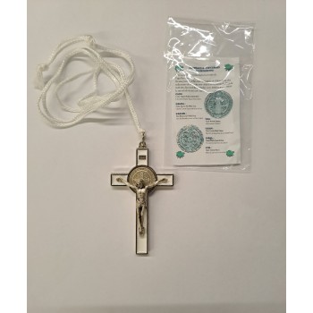 Croce San Benedetto cm 7,5 imbustata con preghiera
