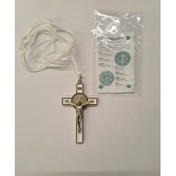 Croce San Benedetto cm 7,5 imbustata con preghiera